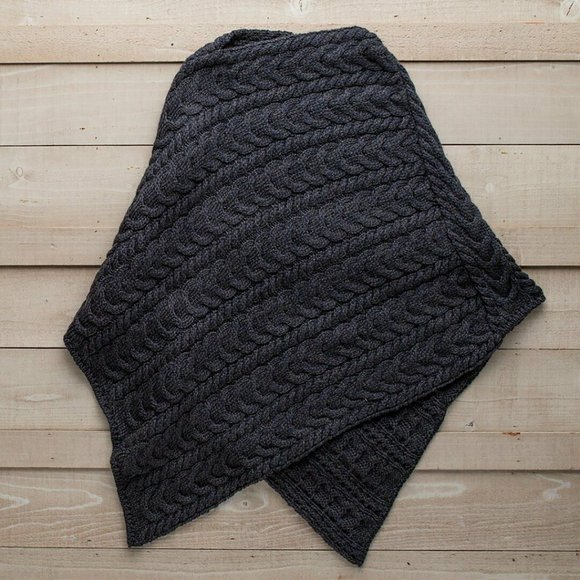 Guideboat Irish Cable Knit Poncho Sweater Virgin Wool Women's Size S/M H11612 - Picture 11 of 12